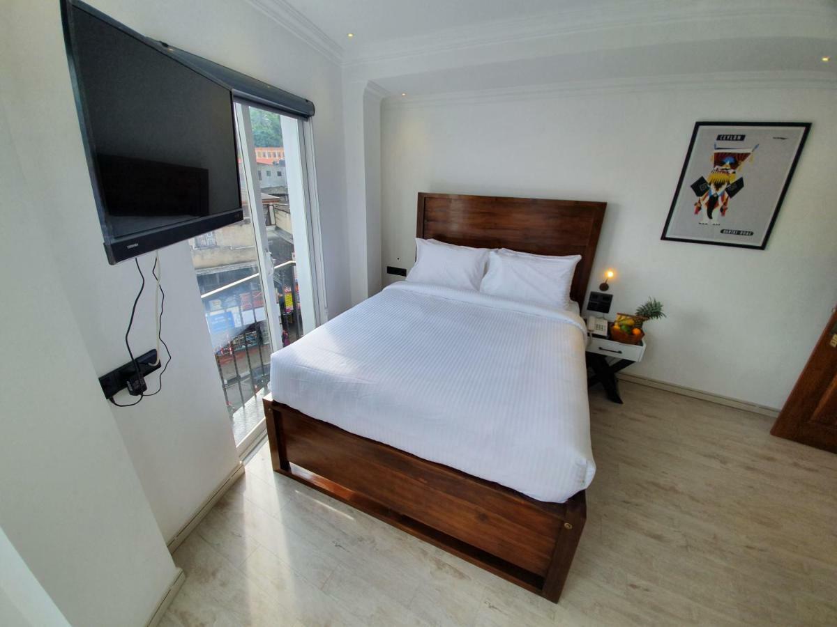 Bed Station 210 Hotell Kandy Exteriör bild