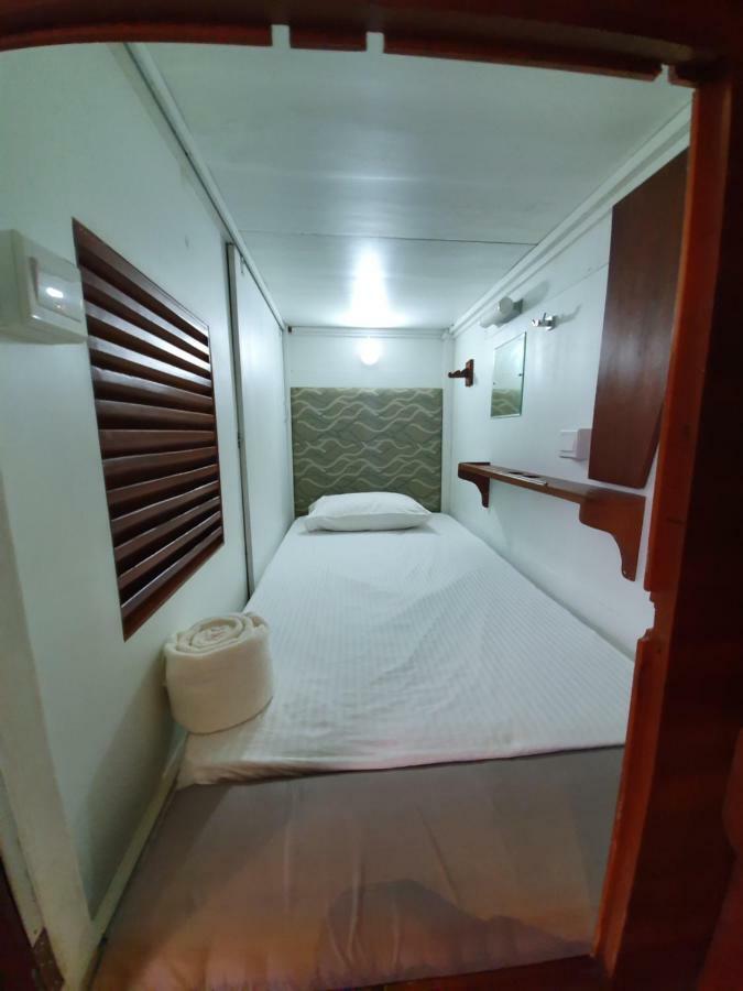 Bed Station 210 Hotell Kandy Exteriör bild